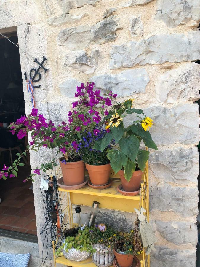 La petite maison en pierres Gras Extérieur photo