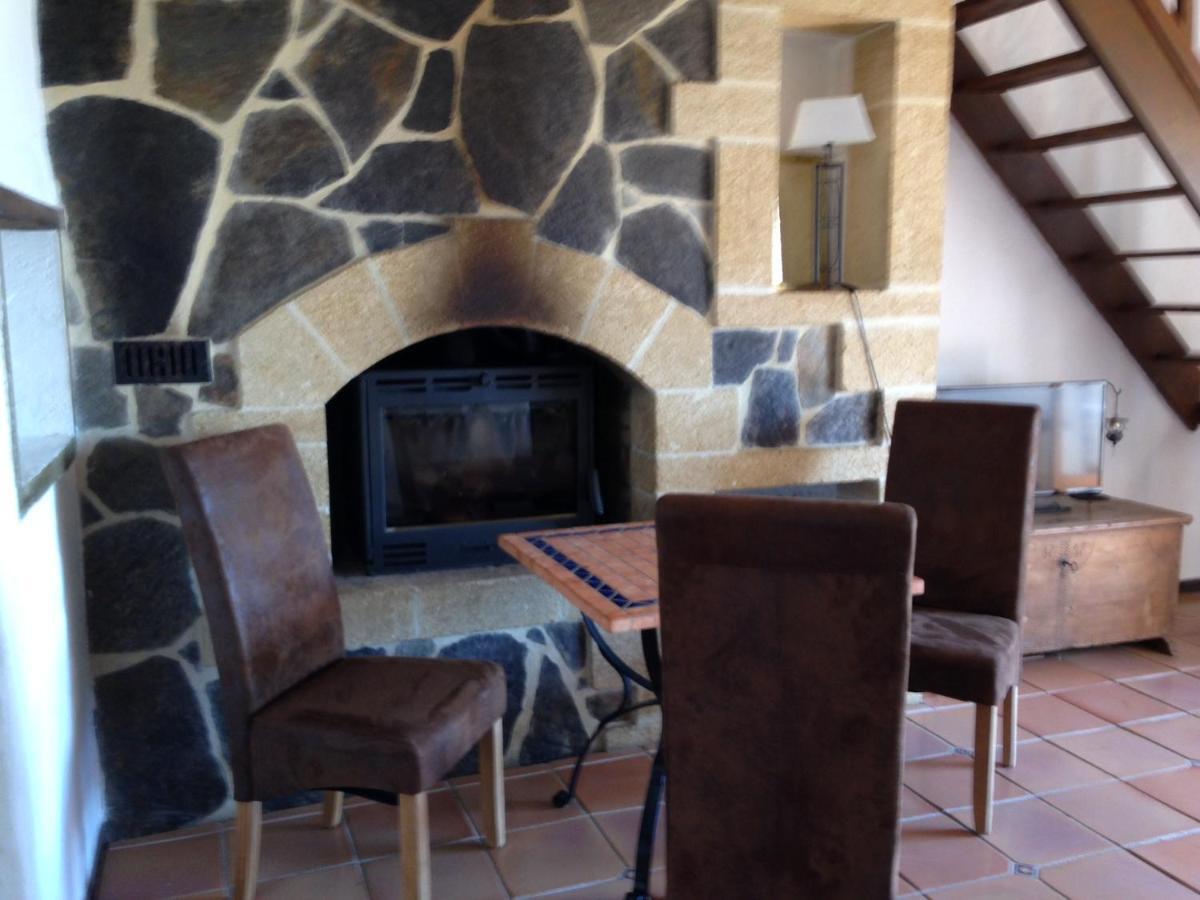 La petite maison en pierres Gras Extérieur photo